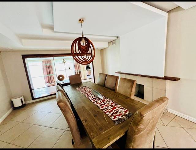 7 BEDROOM HOUSE FOR SALE IN FARNINGHAM RIDGE